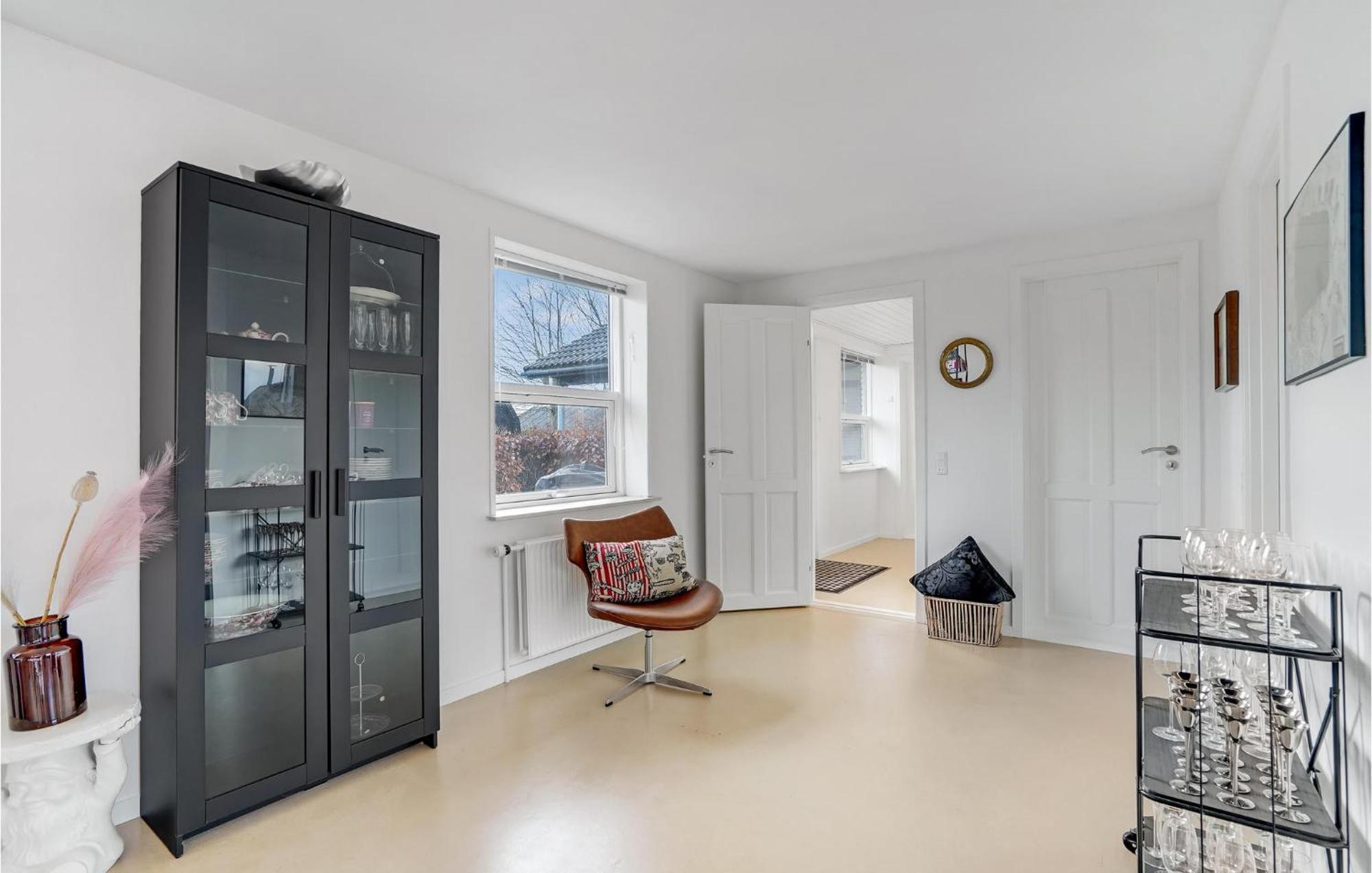 Gorgeous Home In Sunds With Kitchen Eksteriør billede