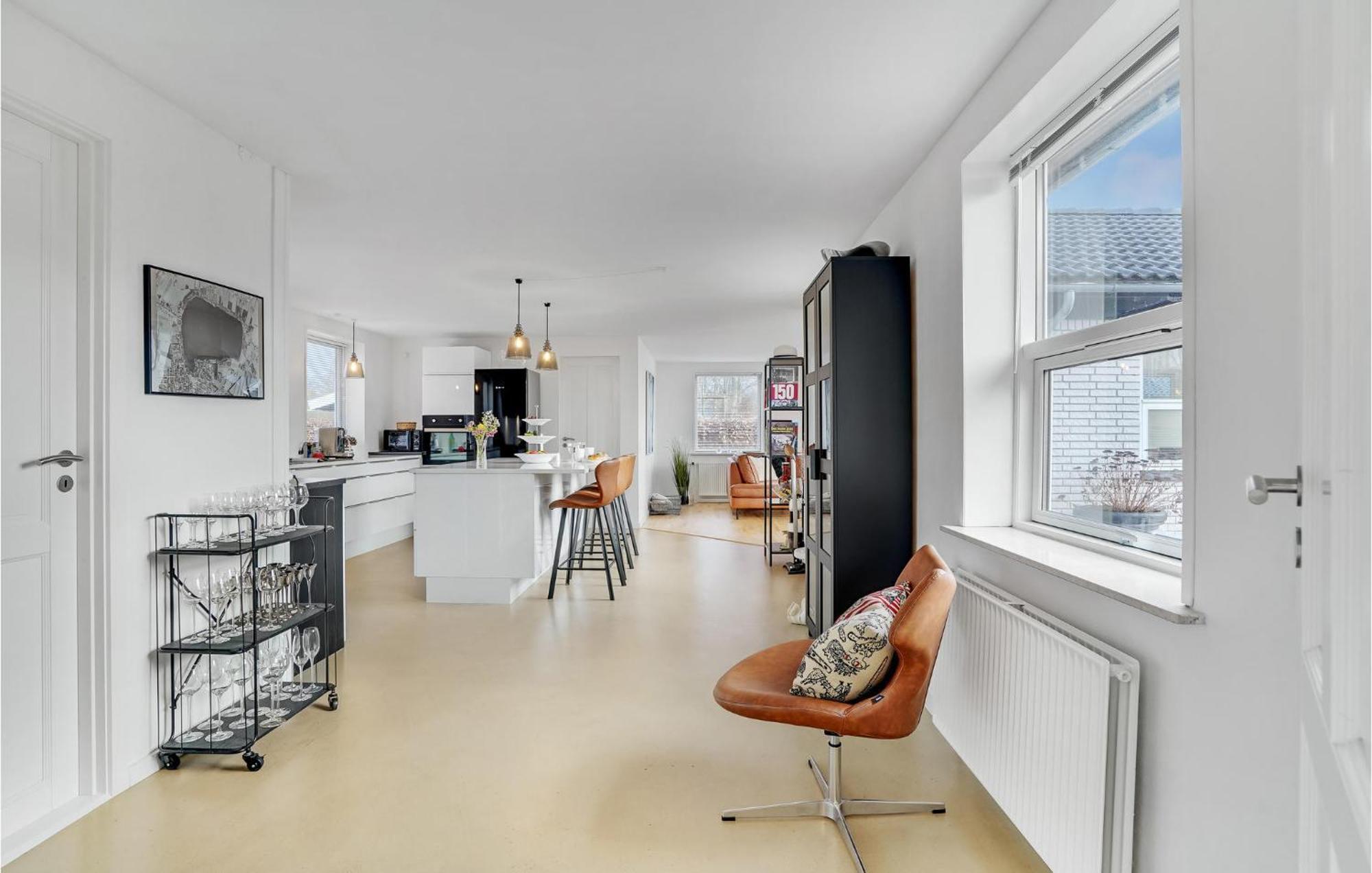 Gorgeous Home In Sunds With Kitchen Eksteriør billede