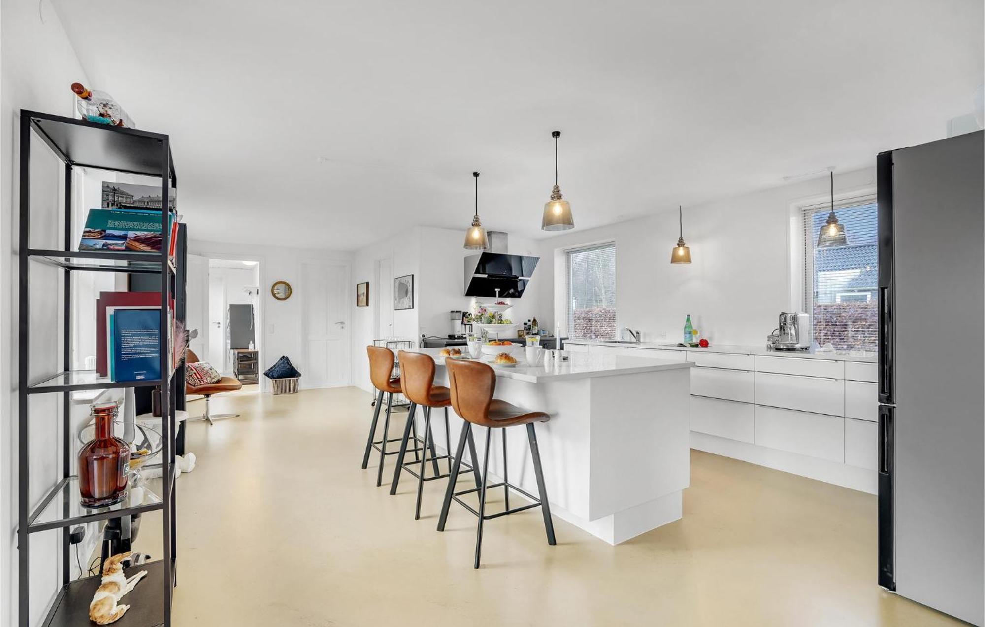 Gorgeous Home In Sunds With Kitchen Eksteriør billede